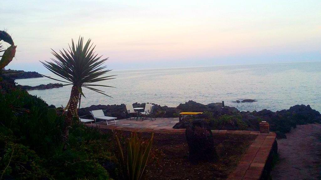 Casa Sul Mare Acomodação com café da manhã Catânia Exterior foto